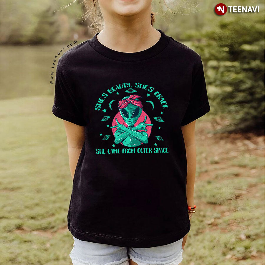 Alien Gangsta She's Beauty She's Grace She Came From Outer Space T-Shirt
