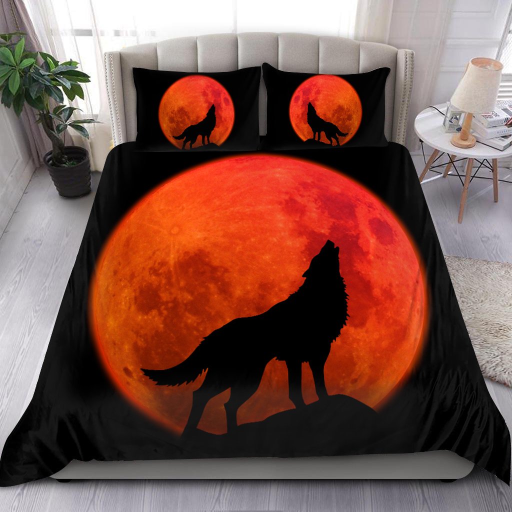 Wolf In The Blood Moon Bedding Set